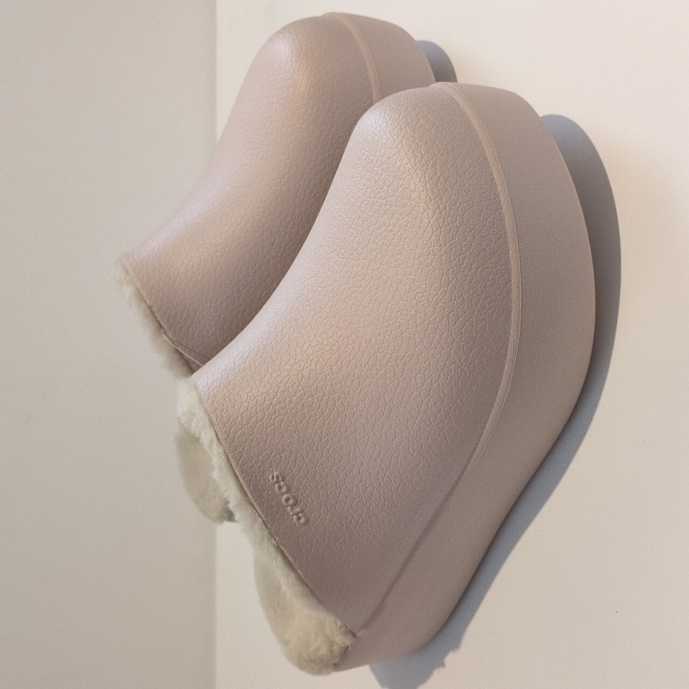 Lined Dylan Crocs - image 5